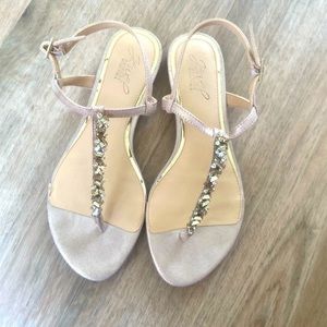 Jewel Badgley Miscka size 7. Rose gold